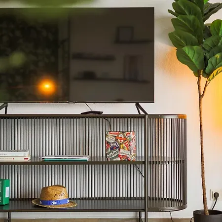 Appartement Bright - Stunning View & Tropical Vibes - Studio Augsburg